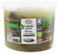 ogórki kiszone w wiaderku